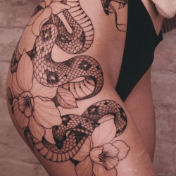 24 Sexy Butt Tattoos - butt snake tattoos