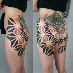 24 Sexy Butt Tattoos - geometric butt tattoo