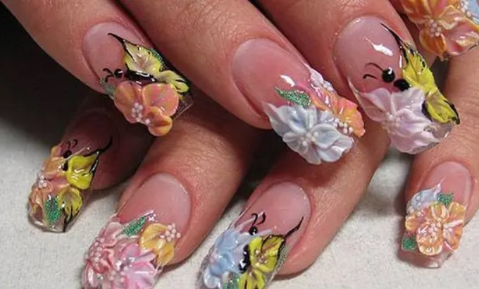 Flowery Nail Design