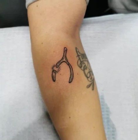 Wishbone Lucky tattoo for Men